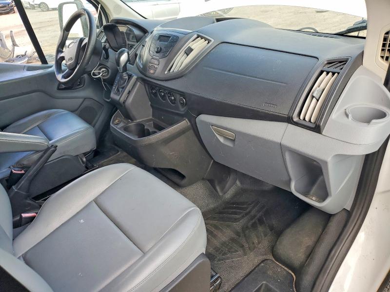 57544446 :رقم المزاد ، 1FTYR1YM8HKA18428 vin ، 2017 Ford Transit مزاد بيع