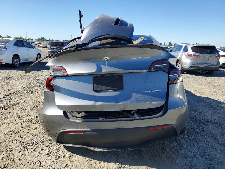 58782526 :رقم المزاد ، 7SAYGDEE9RF113828 vin ، 2024 Tesla Model Y مزاد بيع