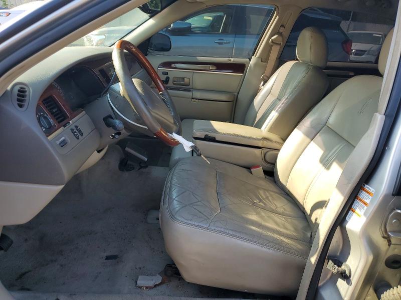 2003 Lincoln Town Car მანქანა იყიდება აუქციონზე, vin: 1LNHM83W73Y608220, აუქციონის ნომერი: 56494046