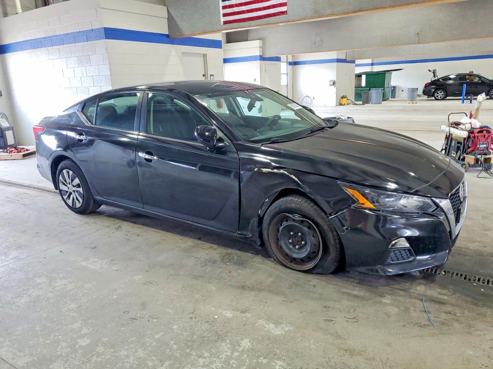 58105216 :رقم المزاد ، 1N4BL4BV2NN320937 vin ، 2022 Nissan Altima مزاد بيع