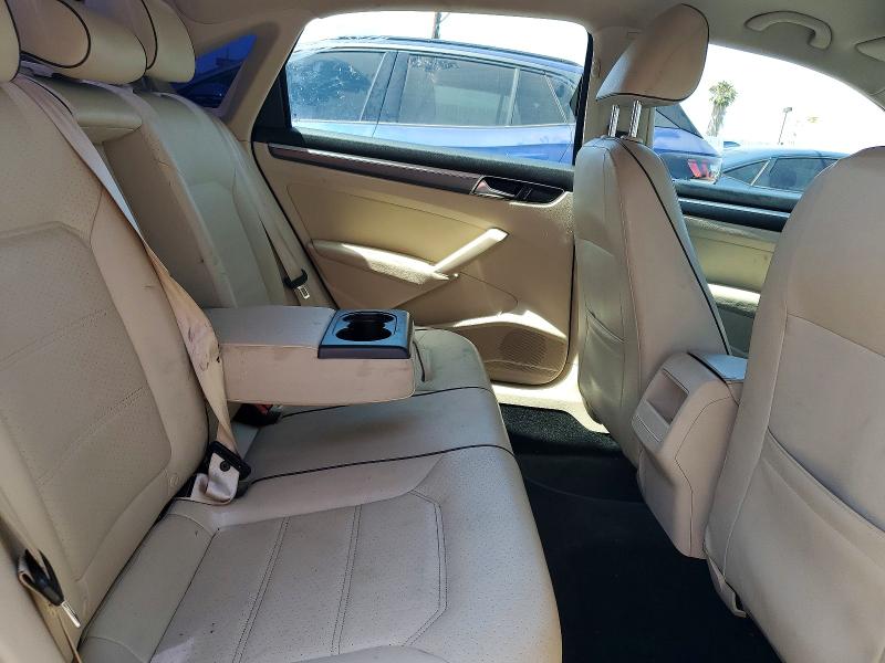 2017 Volkswagen Passat მანქანა იყიდება აუქციონზე, vin: 1VWDT7A30HC035591, აუქციონის ნომერი: 55414626