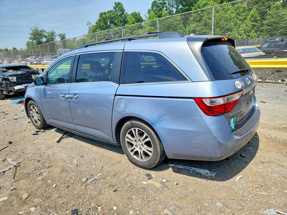 57945736 :رقم المزاد ، 5FNRL5H60BB104027 vin ، 2011 Honda Odyssey مزاد بيع