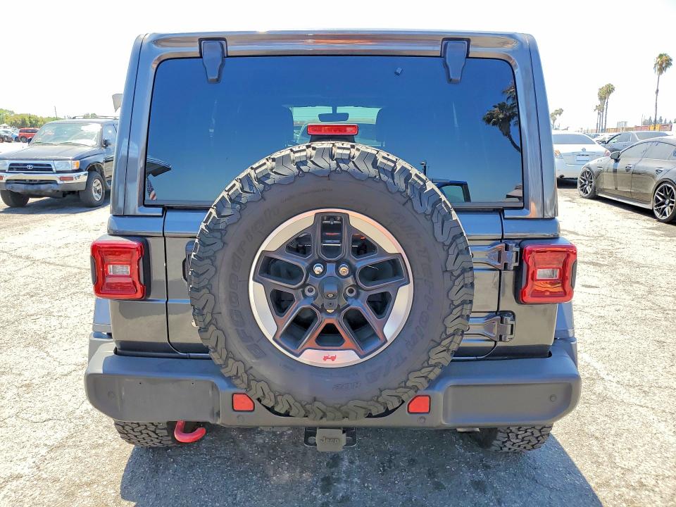 57554166 :رقم المزاد ، 1C4HJXFN1JW314556 vin ، 2018 Jeep Wrangler Unlimited مزاد بيع