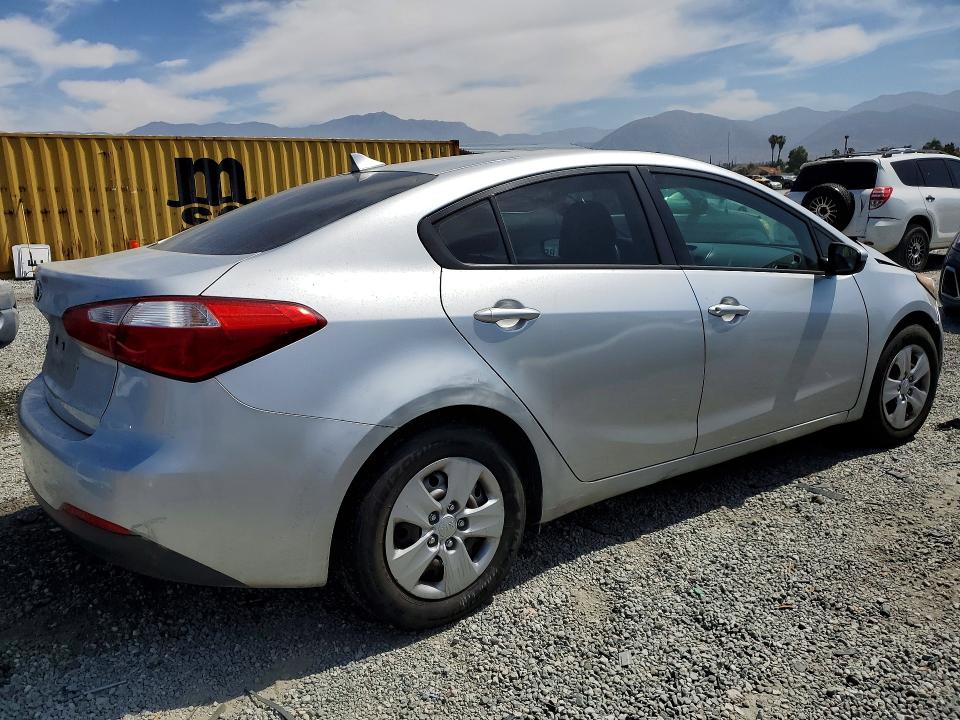 2014 Kia Forte მანქანა იყიდება აუქციონზე, vin: KNAFK4A63E5254632, აუქციონის ნომერი: 56286486
