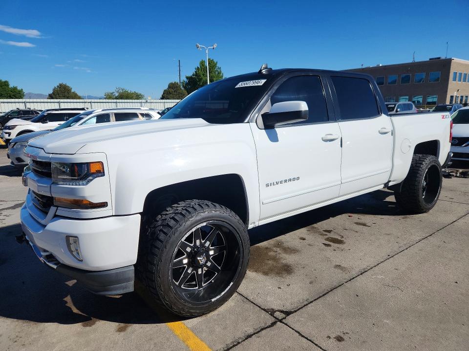 Продажа на аукционе авто 2018 Chevrolet Silverado, vin: 3GCUKREC4JG295183, номер лота: 55607996