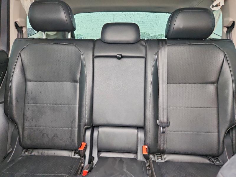 Продажа на аукционе авто 2018 Volkswagen Tiguan, vin: 3VV3B7AX4JM024877, номер лота: 57623646
