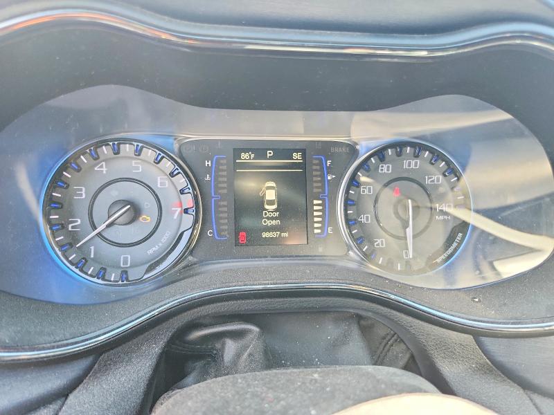 58651196 :رقم المزاد ، 1C3CCCDG4GN105509 vin ، 2016 Chrysler 200 مزاد بيع