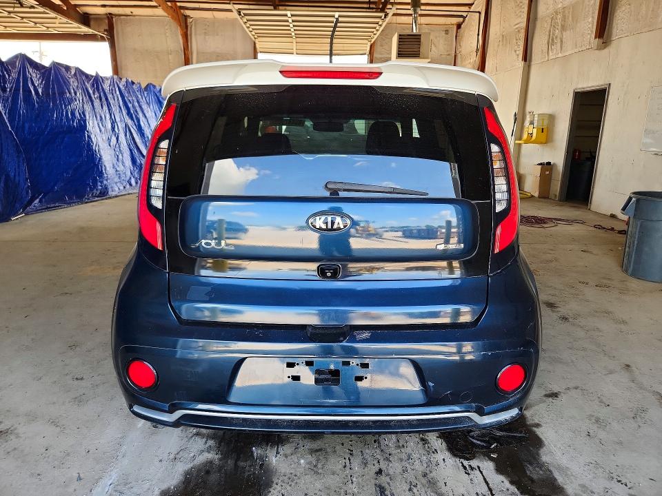 85447965 :رقم المزاد ، KNDJP3A54J7576985 vin ، 2018 Kia Soul مزاد بيع