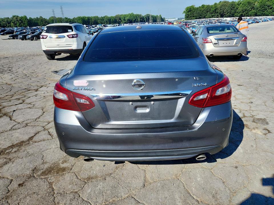 Продажа на аукционе авто 2018 Nissan Altima, vin: 1N4BL3AP2JC152168, номер лота: 55620376