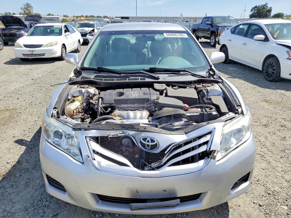 55806786 :رقم المزاد ، 4T1BF3EKXAU053216 vin ، 2010 Toyota Camry مزاد بيع