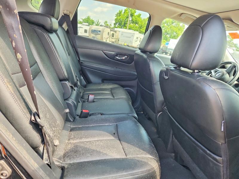 2017 Nissan Rogue მანქანა იყიდება აუქციონზე, vin: 5N1AT2MT5HC818955, აუქციონის ნომერი: 55561856