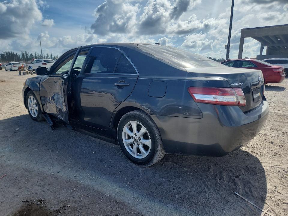 2010 Toyota Camry მანქანა იყიდება აუქციონზე, vin: 4T1BF3EKXAU561573, აუქციონის ნომერი: 56857046