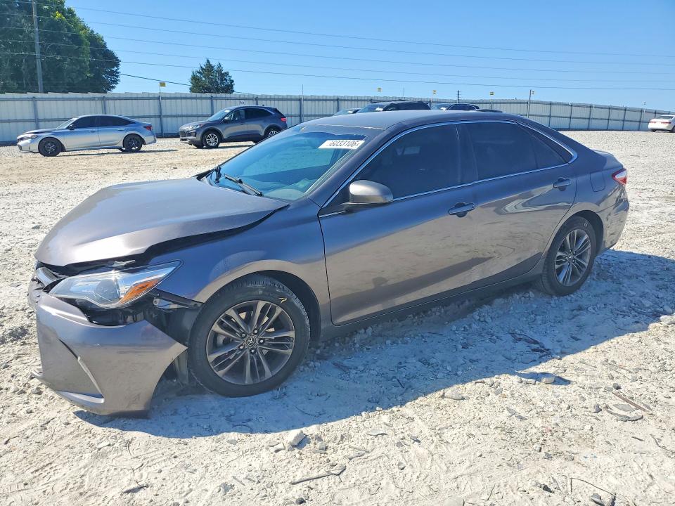 56033106 :رقم المزاد ، 4T1BF1FK0HU679774 vin ، 2017 Toyota Camry مزاد بيع