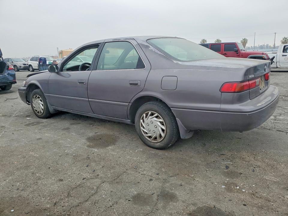 1998 Toyota Camry მანქანა იყიდება აუქციონზე, vin: JT2BG22KXW0241810, აუქციონის ნომერი: 55525356