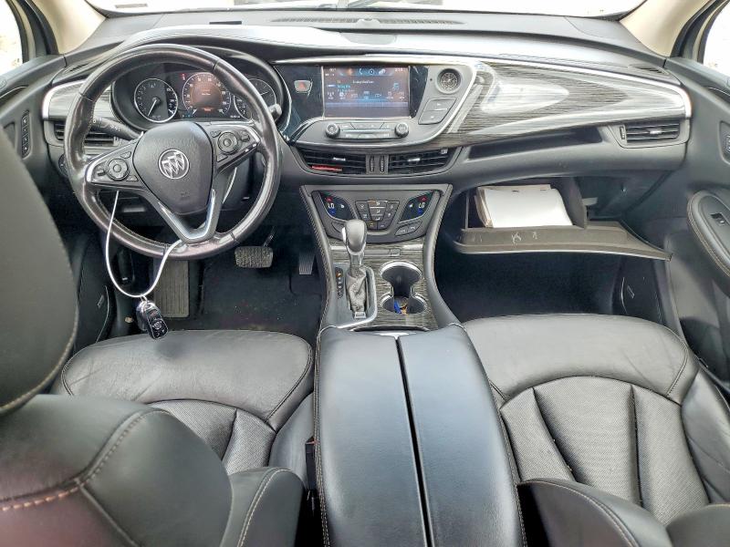 56611326 :رقم المزاد ، LRBFX3SX7JD002113 vin ، 2018 Buick Envision مزاد بيع