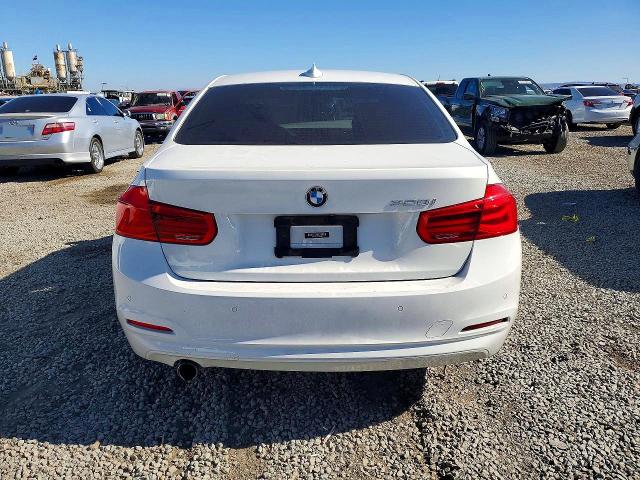 Aukcja sprzedaży 2017 Bmw 320, vin: WBA8A9C52HK620504, numer aukcji: 58121976