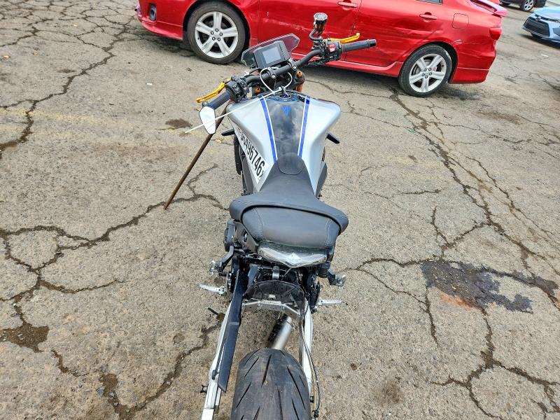 56496746 :رقم المزاد ، JYARN72E7PA001348 vin ، 2023 Yamaha Mt09 مزاد بيع
