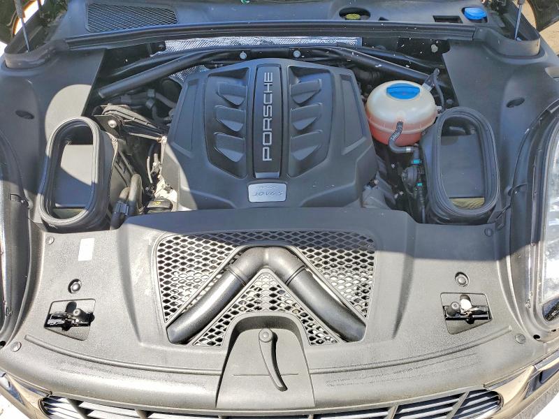 57555916 :رقم المزاد ، WP1AB2A51FLB73830 vin ، 2015 Porsche Macan مزاد بيع