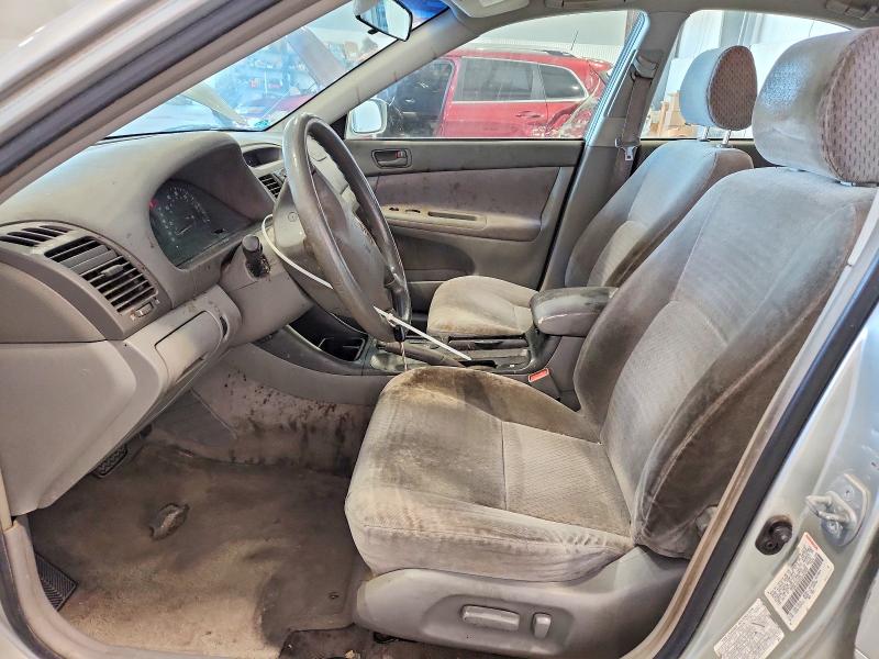 56932456 :رقم المزاد ، JTDBE32K820045555 vin ، 2002 Toyota Camry مزاد بيع