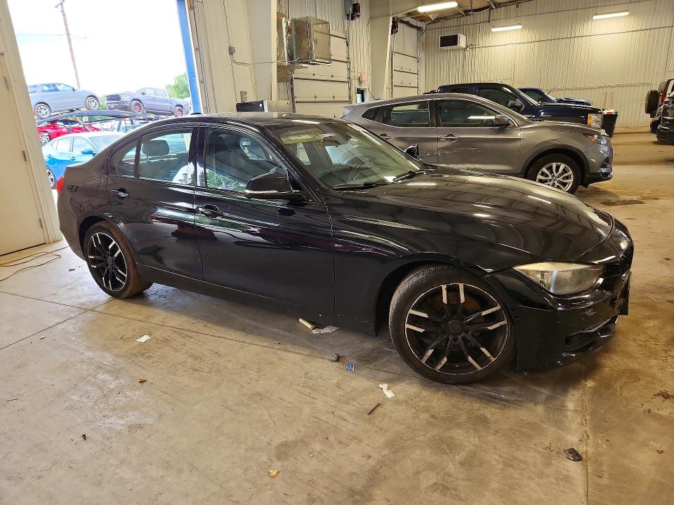 57264276 :رقم المزاد ، WBA3B1G5XFNT07005 vin ، 2015 Bmw 320 مزاد بيع