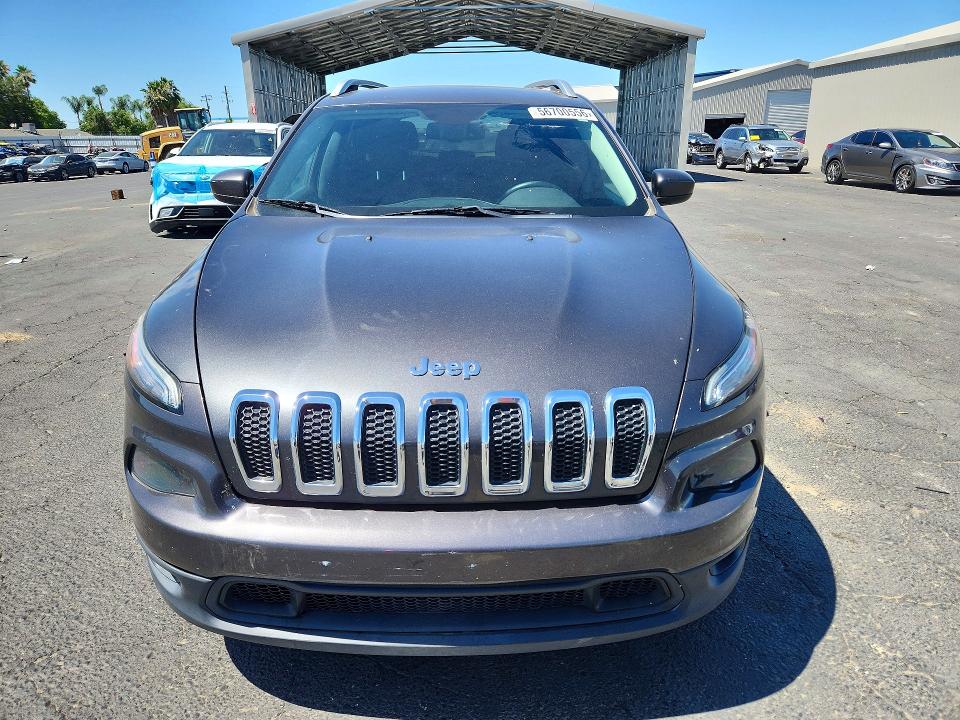 56700556 :رقم المزاد ، 1C4PJLCS5FW712195 vin ، 2015 Jeep Cherokee مزاد بيع