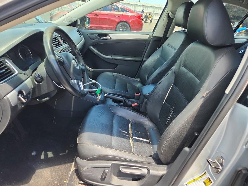 2014 Volkswagen Jetta მანქანა იყიდება აუქციონზე, vin: 3VWD17AJ2EM215427, აუქციონის ნომერი: 56870186