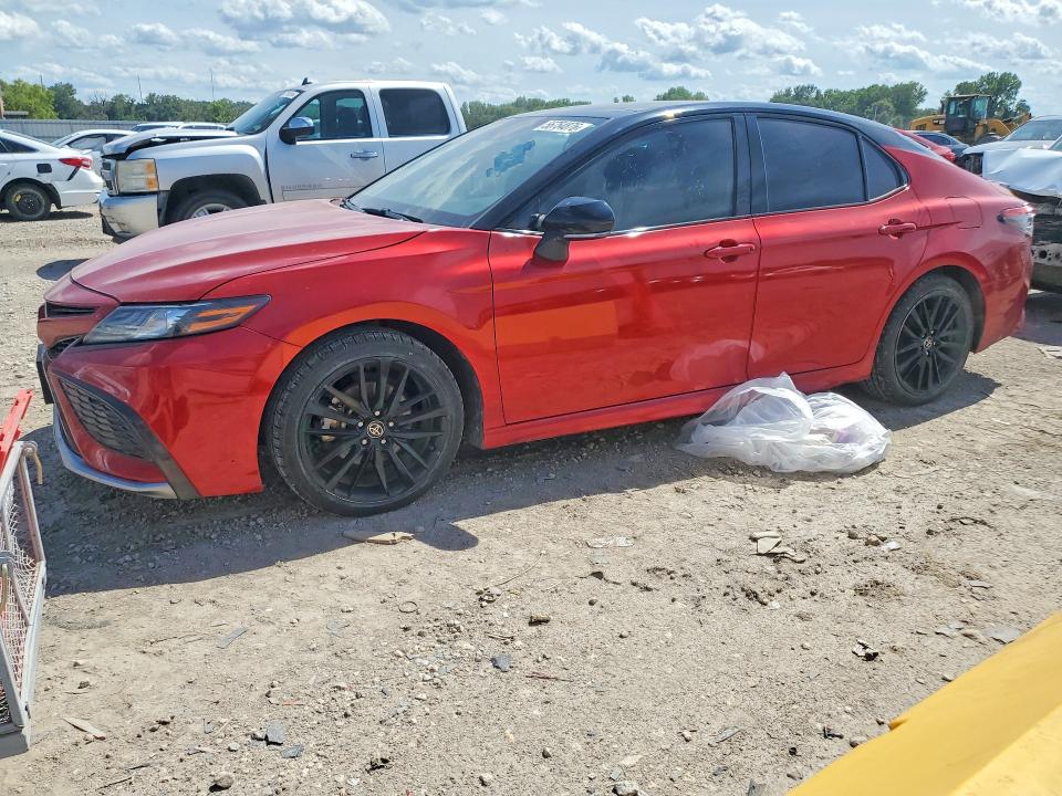 2022 Toyota Camry მანქანა იყიდება აუქციონზე, vin: 4T1K61BK8NU070336, აუქციონის ნომერი: 56754876
