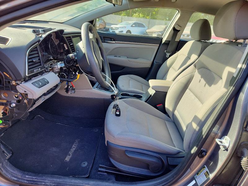 55722356 :رقم المزاد ، 5NPD84LF7JH384753 vin ، 2018 Hyundai Elantra مزاد بيع