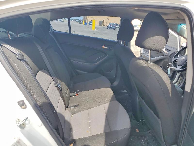 56575776 :رقم المزاد ، 3KPFL4A76HE042308 vin ، 2017 Kia Forte مزاد بيع