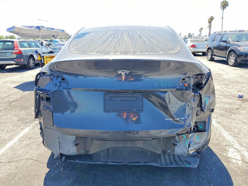 2024 Tesla Model Y მანქანა იყიდება აუქციონზე, vin: 7SAYGAEE8RF037534, აუქციონის ნომერი: 56101566