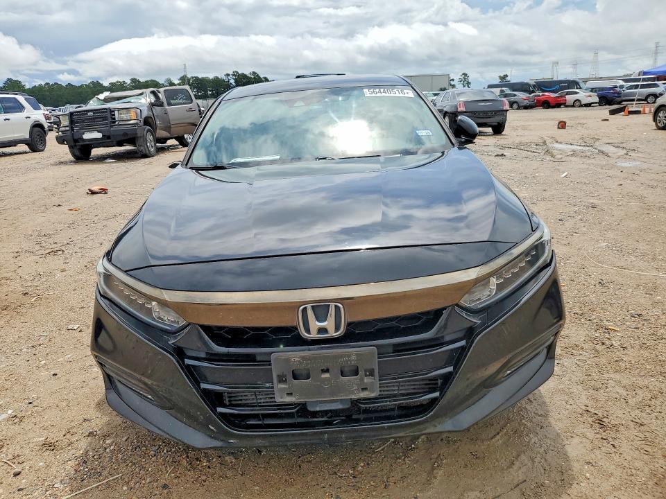 2018 Honda Accord მანქანა იყიდება აუქციონზე, vin: 1HGCV1F39JA232535, აუქციონის ნომერი: 56440516