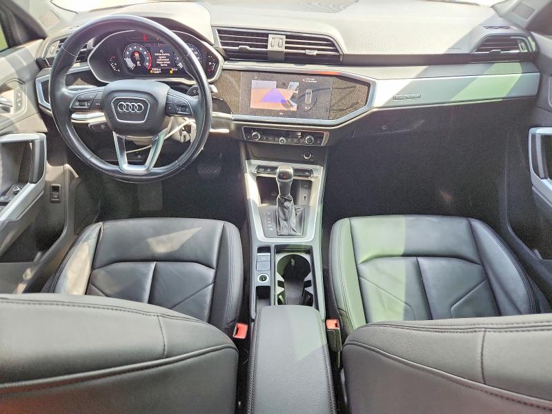55896286 :رقم المزاد ، WA1AUCF39M1091596 vin ، 2021 Audi Q3 مزاد بيع