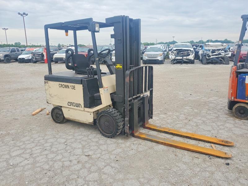 Продажа на аукционе авто 2014 Crown Forklift, vin: 9A117827, номер лота: 55921126