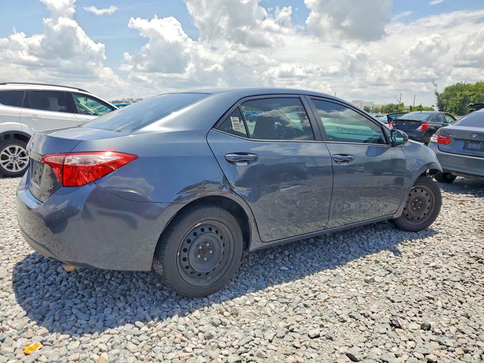 Продажа на аукционе авто 2017 Toyota Corolla, vin: 5YFBURHE5HP680092, номер лота: 57298596