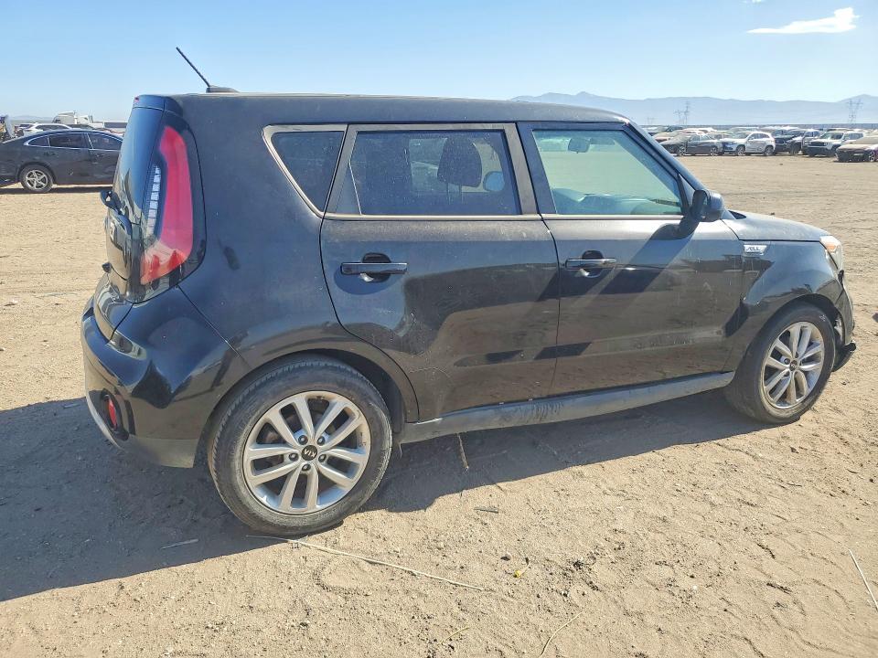 2018 Kia Soul მანქანა იყიდება აუქციონზე, vin: KNDJP3A52J7536243, აუქციონის ნომერი: 58397786