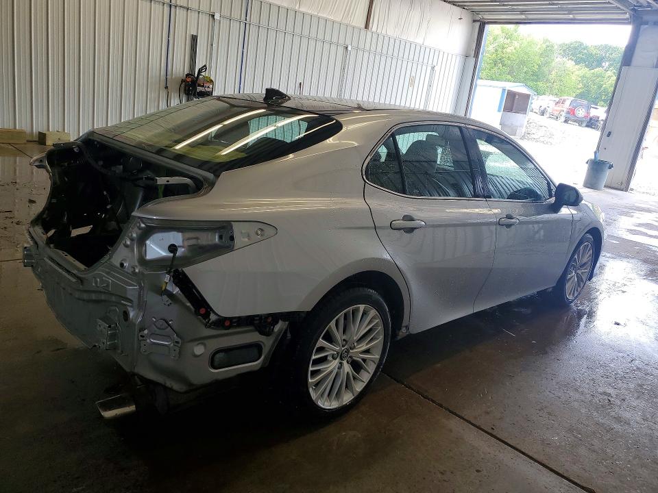 Продаж на аукціоні авто 2018 Toyota Camry, vin: 4T1B11HKXJU021929, номер лоту: 55607106