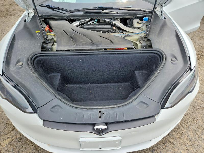 57432346 :رقم المزاد ، 5YJSA1E27JF270691 vin ، 2018 Tesla Model S مزاد بيع