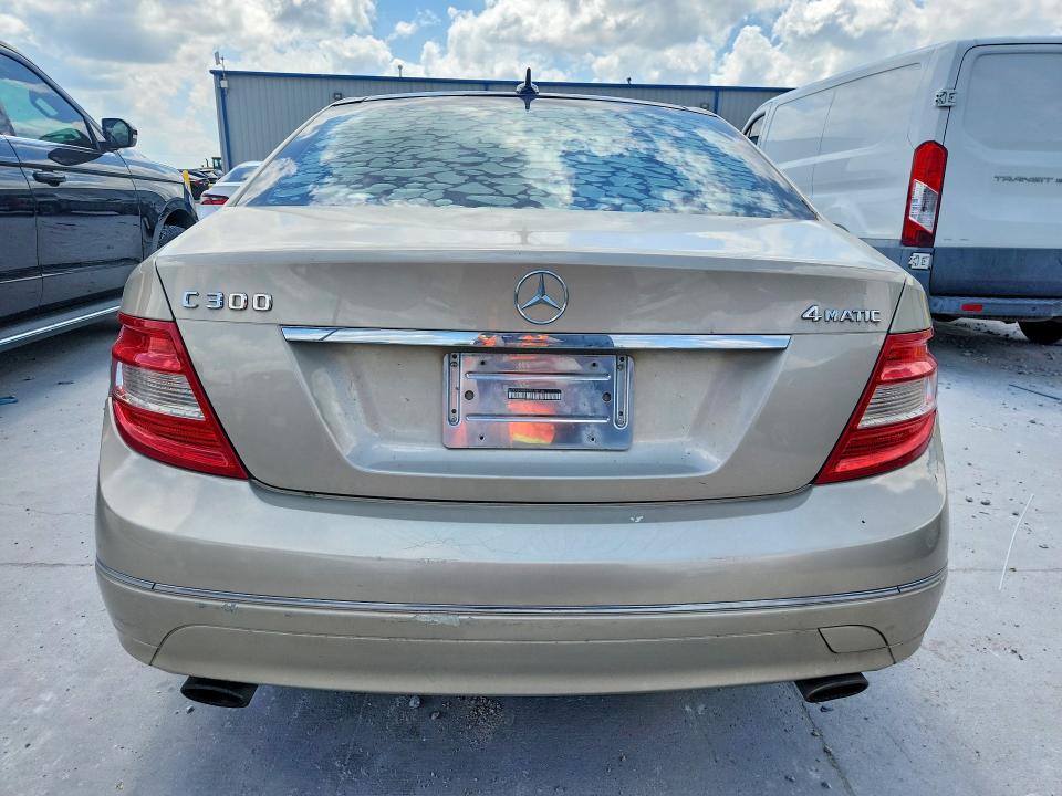 2011 Mercedes-benz C მანქანა იყიდება აუქციონზე, vin: WDDGF8BB3BR138730, აუქციონის ნომერი: 57749436