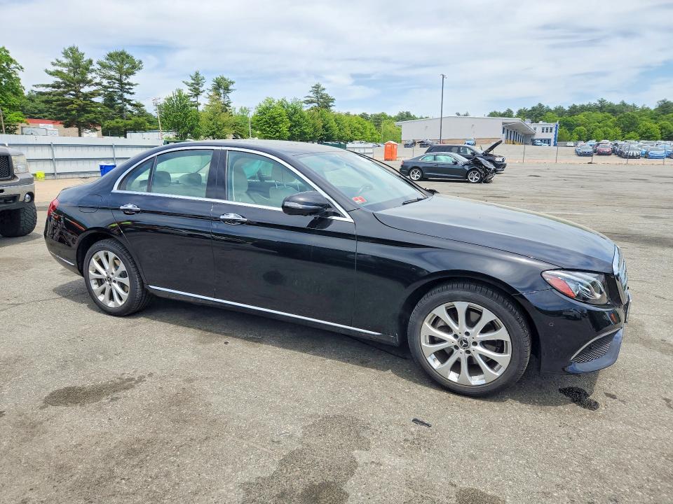 Продажа на аукционе авто 2019 Mercedes-benz E, vin: WDDZF4KBXKA551874, номер лота: 55924546