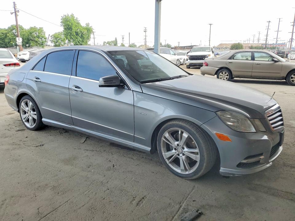 55466186 :رقم المزاد ، WDDHF5KB0CA530387 vin ، 2012 Mercedes-benz E مزاد بيع