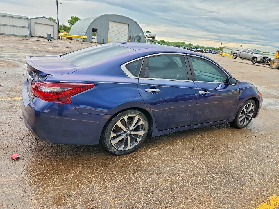 2018 Nissan Altima მანქანა იყიდება აუქციონზე, vin: 1N4AL3AP5JC142407, აუქციონის ნომერი: 57875746