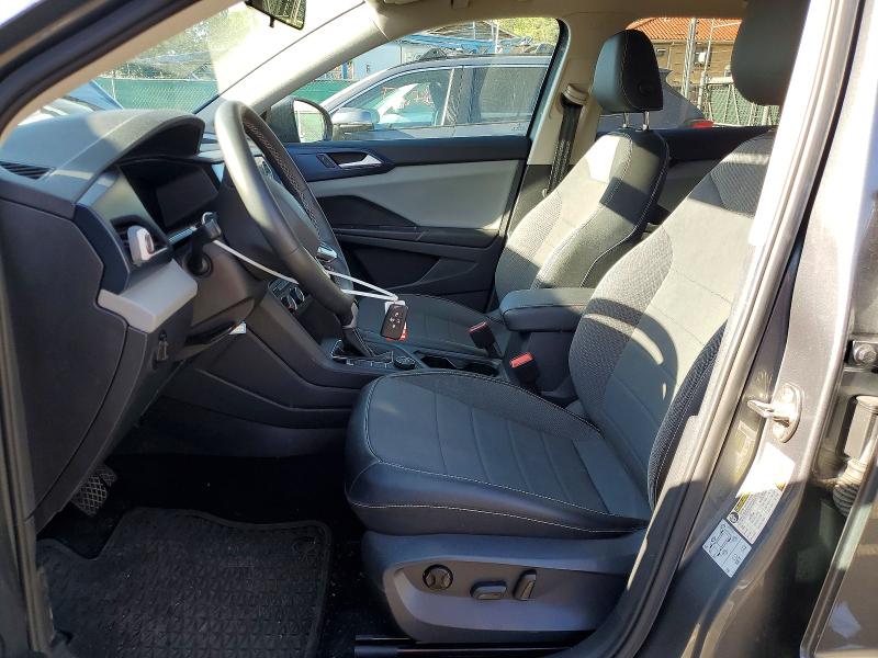 56312066 :رقم المزاد ، 3VVWX7B24NM026670 vin ، 2022 Volkswagen Taos مزاد بيع
