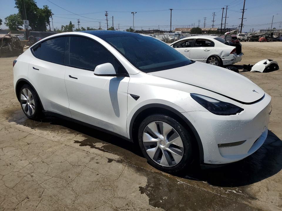 2024 Tesla Model Y მანქანა იყიდება აუქციონზე, vin: 7SAYGDEE5RF081637, აუქციონის ნომერი: 58641986