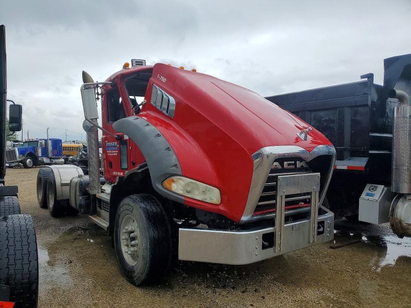 55207866 :رقم المزاد ، 1M1GR4GY5LM011760 vin ، 2020 Mack Gr64r مزاد بيع