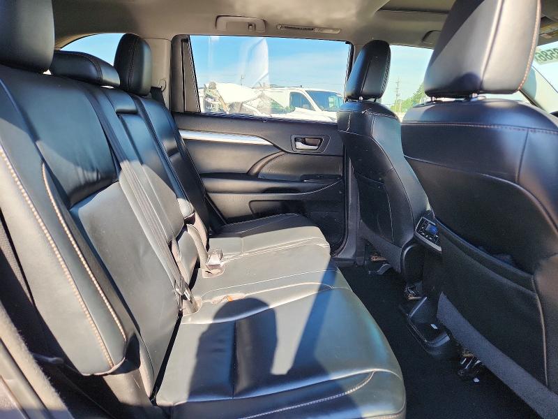 Продаж на аукціоні авто 2018 Toyota Highlander, vin: 5TDJZRFH1JS899171, номер лоту: 56523586