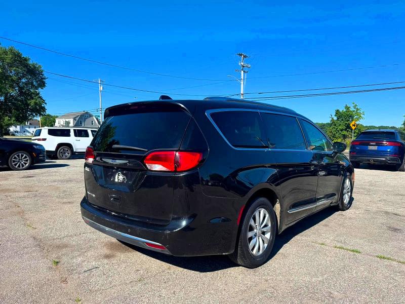 Продажа на аукционе авто 2019 Chrysler Pacifica, vin: 2C4RC1BG0KR555280, номер лота: 58120046