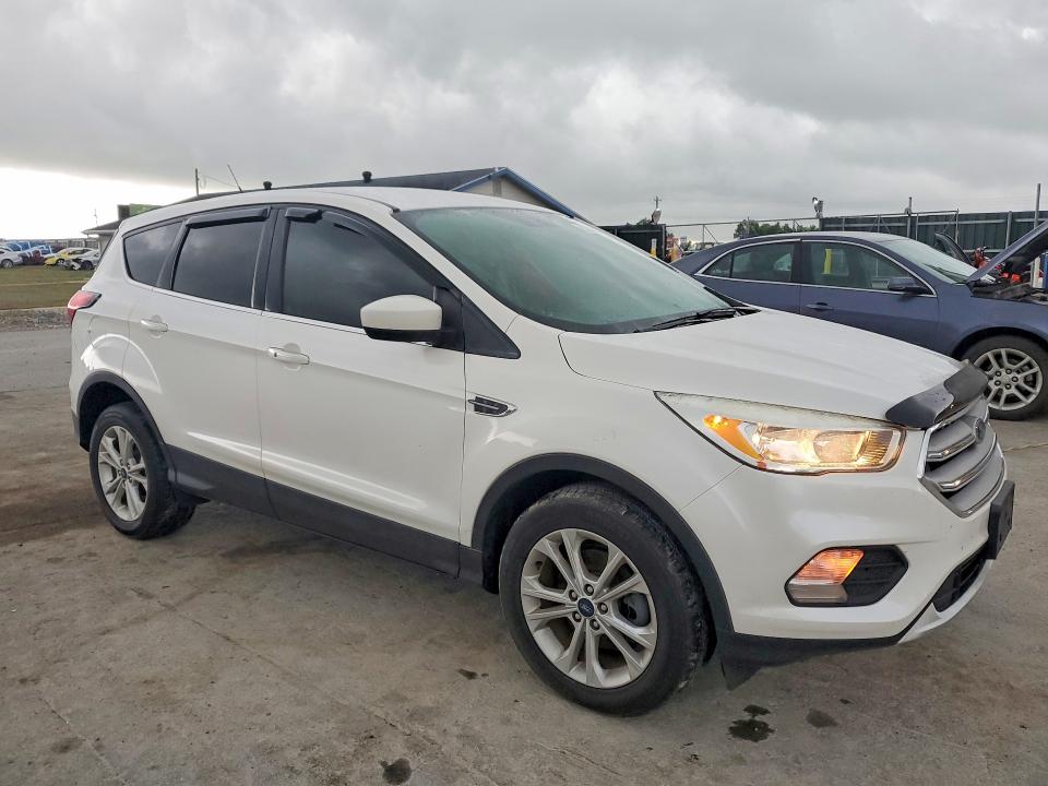 Продаж на аукціоні авто 2019 Ford Escape, vin: 1FMCU0GD5KUB95210, номер лоту: 52582216