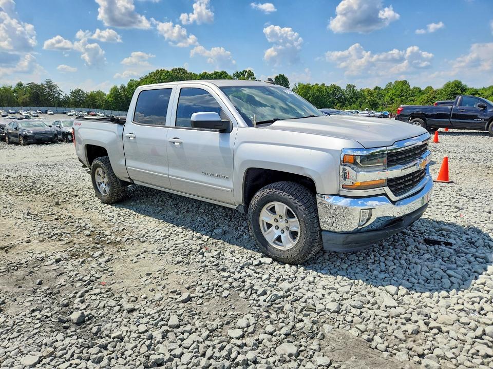 2018 Chevrolet Silverado მანქანა იყიდება აუქციონზე, vin: 3GCUKREC5JG171438, აუქციონის ნომერი: 57053136