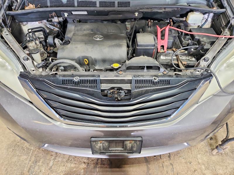 2011 Toyota Sienna მანქანა იყიდება აუქციონზე, vin: 5TDKK3DC8BS142556, აუქციონის ნომერი: 57638356