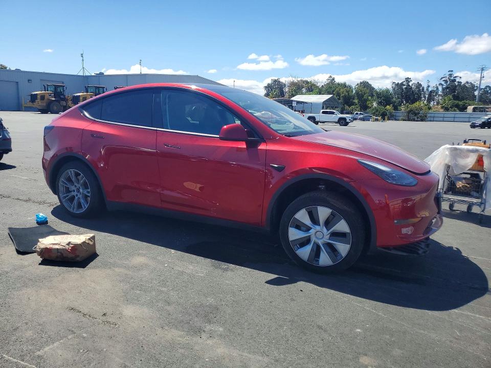 2024 Tesla Model Y მანქანა იყიდება აუქციონზე, vin: 7SAYGAEE9RF036313, აუქციონის ნომერი: 56361626
